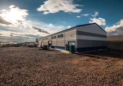 Монтаж сэндвич-панелей